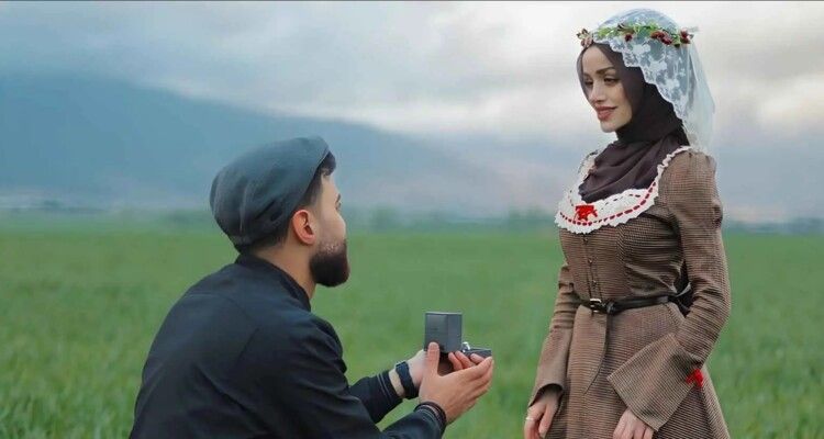 شاهد .. عبير الصغير تفاجئ الجمهور بمهرها "غير المتوقّع" في عقد قرانها !