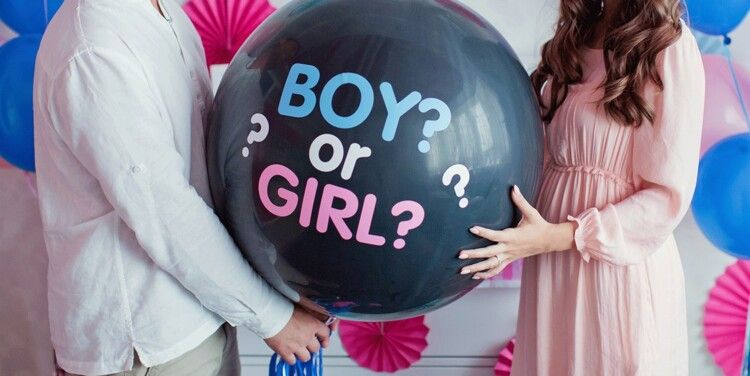 شاهد .. ممثلة لبنانية حامل بعد 6 سنوات زواج.. والمولود بنت أو صبي؟