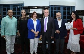 شاهد .. جوزف عساف يوقّع روايته "قمح وثلج ونار" في أمسية ثقافية مميزة