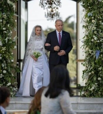 شاهد .. الأميرة الأردنية عائشة بنت فيصل تحتفل بزفافها في أجواء عائلية ملكية