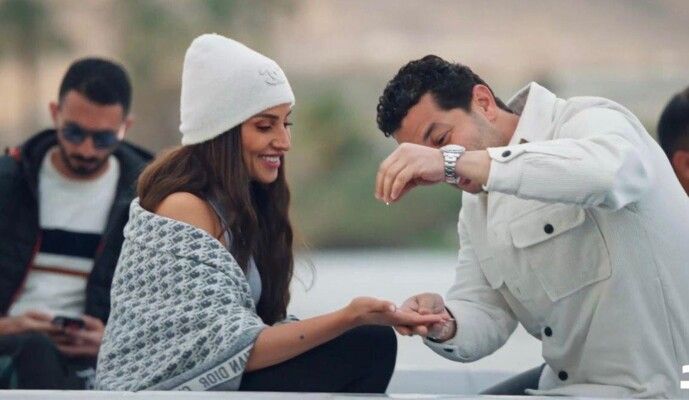 شاهد .. ميمي جمال تتحدث عن خبر إرتباط دينا الشربيني وشريف سلامة