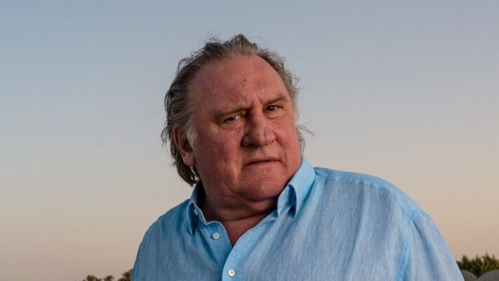 شاهد .. العدالة الفرنسية تُصدر قرارًا في قضية جيرارد ديبارديو ... إليكم التفاصيل