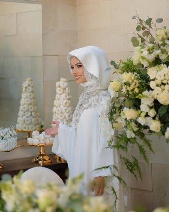 شاهد .. عبير الصغير تشارك متابعيها مقتطفات خيالية من عقد قيريانها