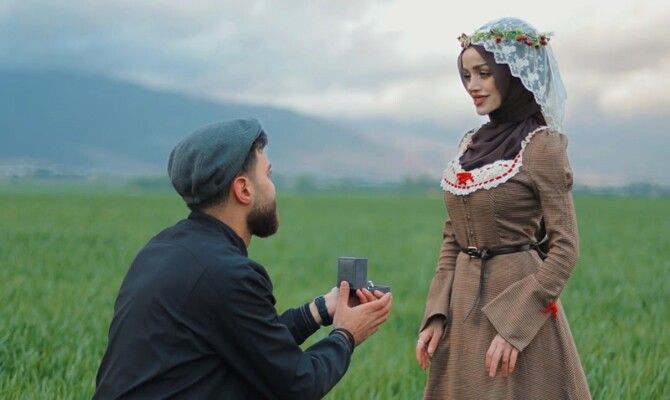 شاهد .. عبير الصغير تشارك متابعيها مقتطفات خيالية من عقد قيريانها