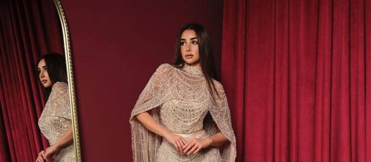 شاهد .. حذاء هنا الزاهد مع إطلالتها الأنيقة للغاية يلفت الأنظار