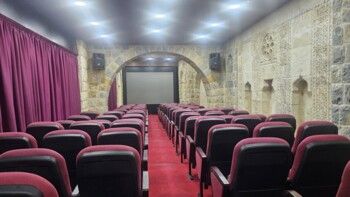 شاهد .. "يوم الصحافة والإعلام" في مزار سيدة لبنان حريصا والأب فادي تابت يحتضننا بمحبته