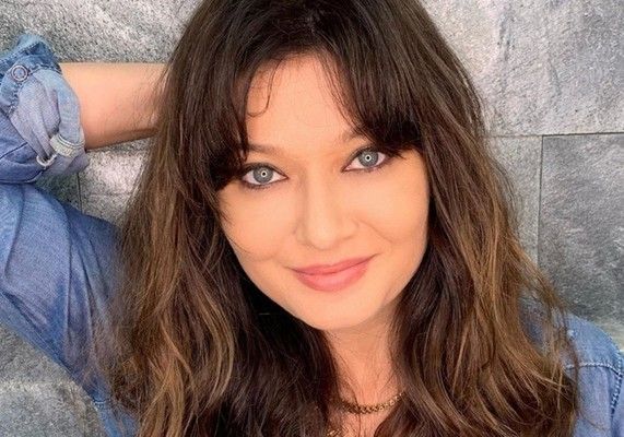 شاهد .. نورغول يشيلتشاي تُعطي رأيها بمسلسل "المدينة البعيدة"