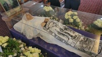 شاهد .. الوداع الأخير للسيدة نهاد الشامي والدفن اليوم عند الساعة الخامسة