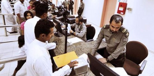 بشرى سارة.. 30 مهنة مسموح للمقيمين اليمنيين العمل فيها بدون كفيل ابتدءاً من 20 ذي الحجة