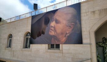 شاهد .. الوداع الأخير للسيدة نهاد الشامي والدفن اليوم عند الساعة الخامسة