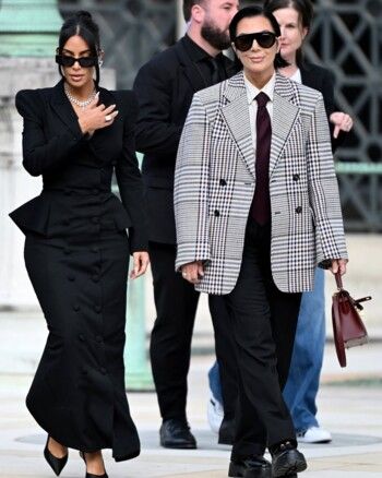 شاهد .. كيم كارداشيان تعتمد إطلالة بملايين الدولارات في محكمة قصر العدل في باريس