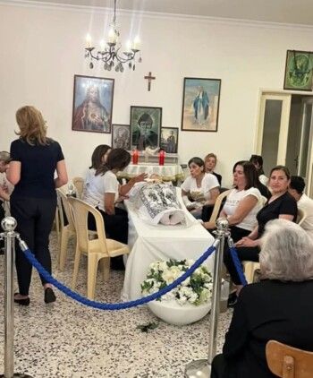 شاهد .. الصور الأخيرة لـ نهاد الشامي في توديعها قبل دفنها