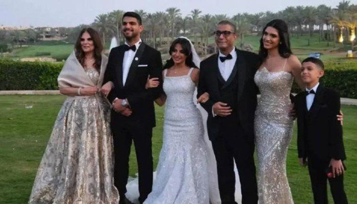 الفنانة أمل رزق تبكي من الفرح في زفاف ابنتها هيا كتكت بحضور نخبة من نجوم الفن بالقاهرة