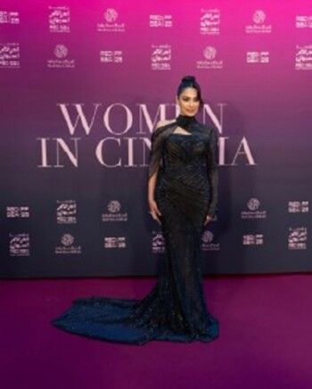 شاهد .. إلهام علي تتألّق في مهرجان كان.. وتُكرَّم في حفل "المرأة في السينما"