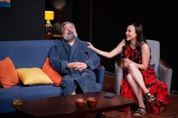 شاهد .. بعد نجاح لافت .. مسرحية "ب برسلونة" تمدّد عروضها أسبوعين إضافيين في "المونو"