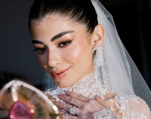 شاهد .. ليلى أحمد زاهر بأول ظهوربعد زواجها.. وهذه الإطلالة التي إختارتها