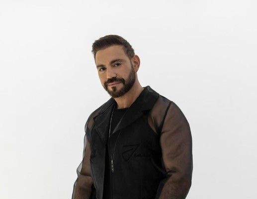 شاهد .. هل تخلّى إيوان عن الغناء؟..اليكم التفاصيل-بالصورة