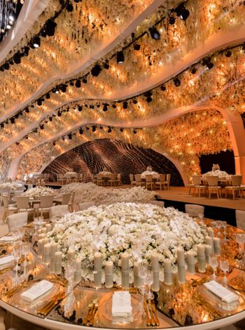 شاهد .. زوج يومي كان متزوجاً من لبنانية وأقام لها حفل زفاف أسطوري .. بالصور