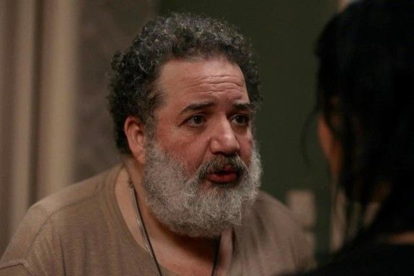 شاهد .. طارق تميم يستذكر بحسرة زياد أبو عبسي ويتحدث عن "خطيئة أخيرة"