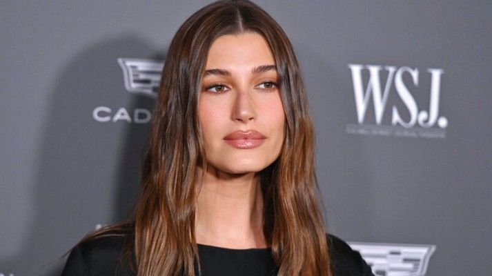 شاهد .. هايلي بيبر تروي تفاصيل مخيفة عن ولادتها المؤلمة ومعاناتها الصحية والنفسية