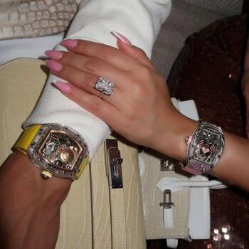 شاهد .. هل قدّم خطيب يومي خوري نفس خاتم الخطوبة الذي أهداه لزوجته السابقة؟