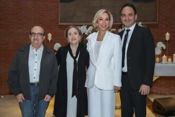 شاهد .. ليست أول مرة .. إليكم إطلالات السيدة الأولى نعمت عون بتوقيع إيلي صعب