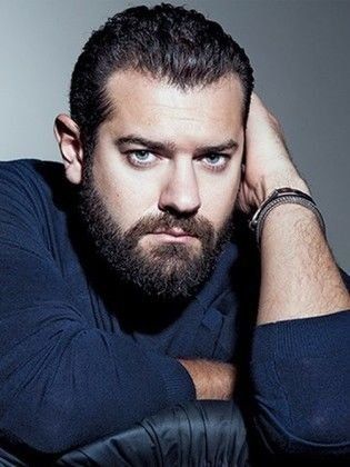 الفنان عمرو يوسف يكشف تفاصيل «السلم والثعبان 2».. ما القصة؟