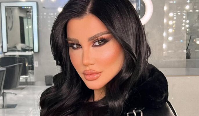 شاهد .. جيني إسبر تنجو من حريق خطير بسبب هاتفها.. هذا ما حصل معها!