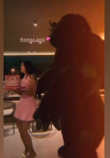 شاهد .. بالرقص والغناء.. أسماء جلال تحتفل بعيد ميلادها بأجواء مبهجة