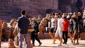 شاهد .. من سينجو ومن سيغادر؟ لحظات درامية تهز "أرض المليون" في الحلقة السابعة