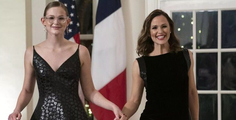 شاهد .. ابنة بن أفليك وجينيفر غارنر تفتح قلبها وتروي تفاصيل خلاف حصل بينها وبين والدتها