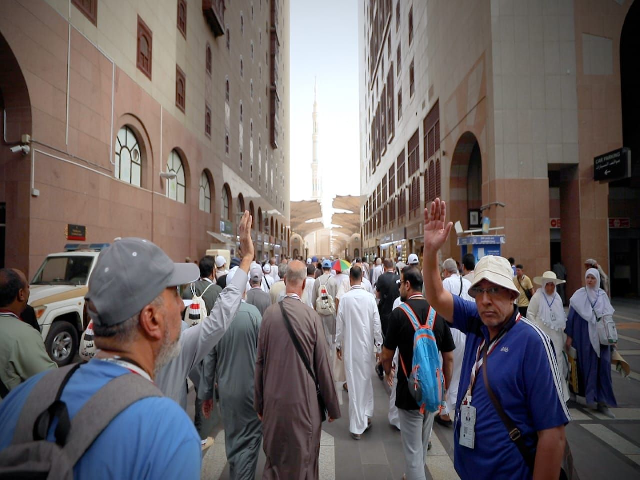 من الروضة إلى البقيع.. بعثة الحج المصرية تسير بالحجاج فى دروب النور