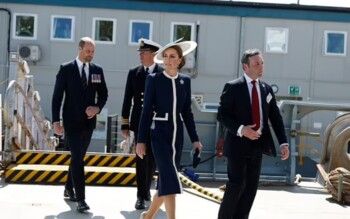 شاهد .. كيت ميدلتون تُحيي أناقة ديانا في إطلالة بحرية راقية