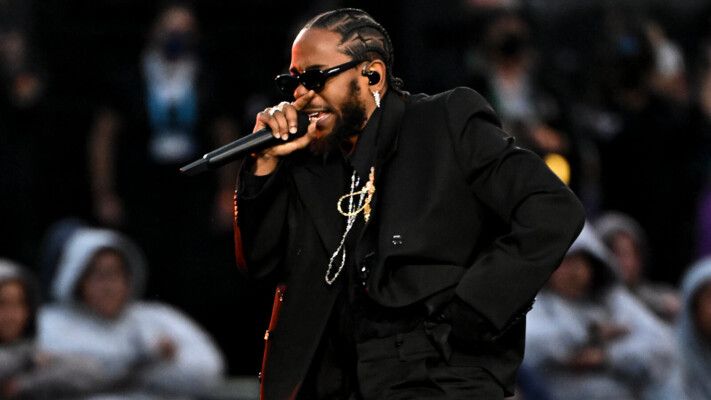 شاهد .. كندريك لامار أول مغني راب يجني 14,8 مليون دولار من عرض واحد