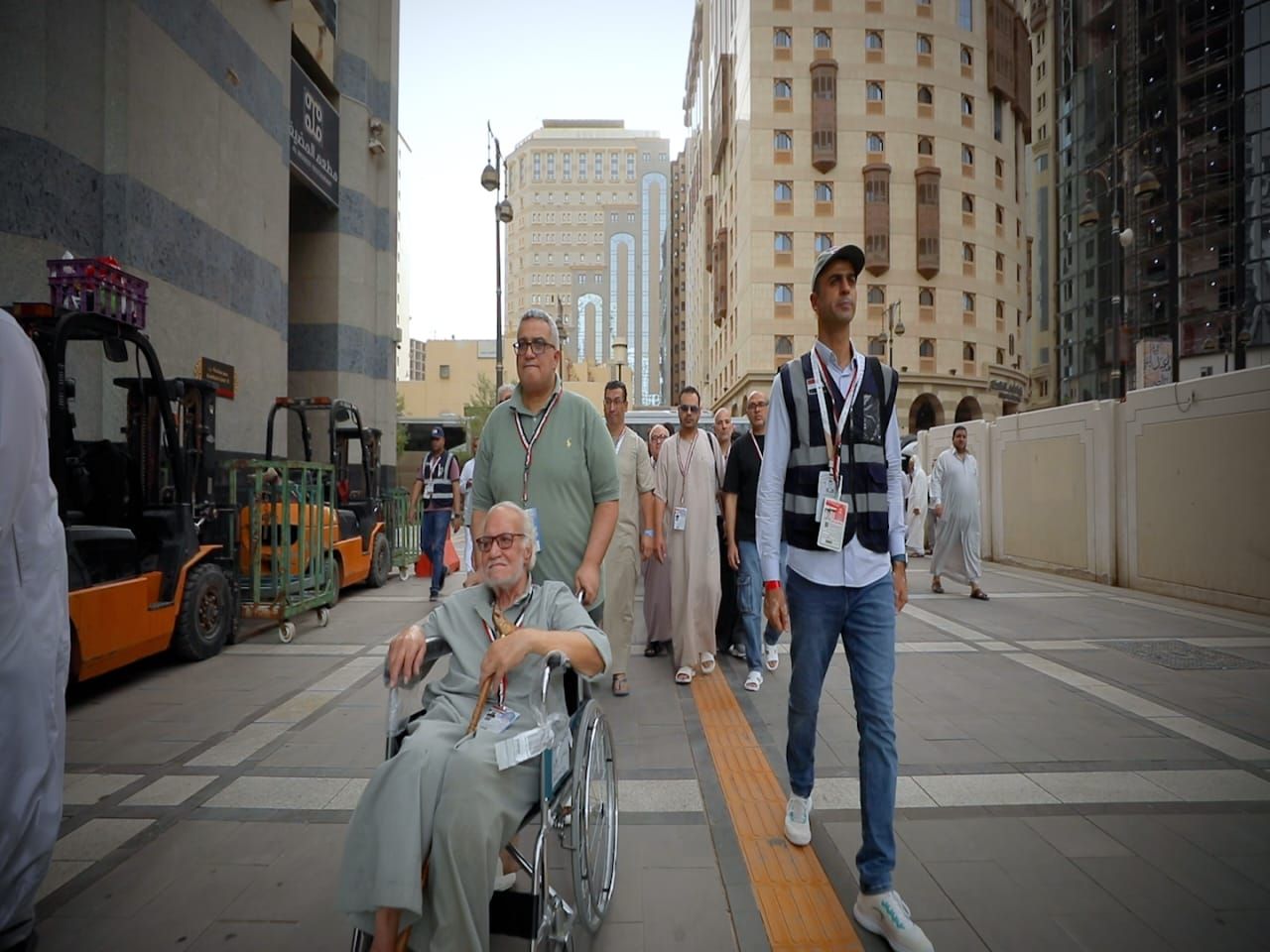 من الروضة إلى البقيع.. بعثة الحج المصرية تسير بالحجاج فى دروب النور