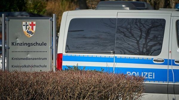 مدارس في 5 ولايات تلقت تهديدات بتفجيرها