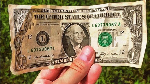 عقب قرار المركزي.. ما هو مصير الدولار أمام الجنيه بالأسواق المصرية عقب خفض الفائدة للمرة الثانية علي التوالي؟