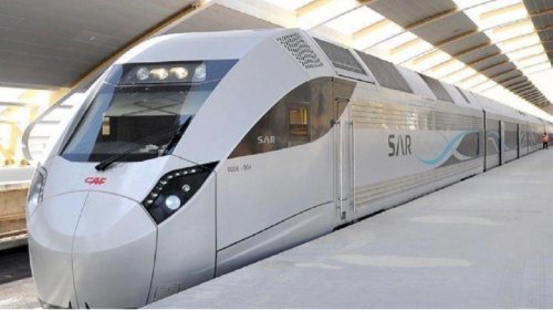 السعودية تسابق الزمن وتطلق قطار جديد يربط بين جدة والرياض ويختصر المسافة من 10 ساعات إلى 45 دقيقة فقط