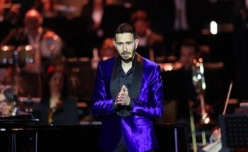 شاهد .. بالتعاون مع أوركسترا قطر الفيلهارمونية ..عمر الرحباني يشعل أجواء الدوحة تحت عنوان "لبنانيات"