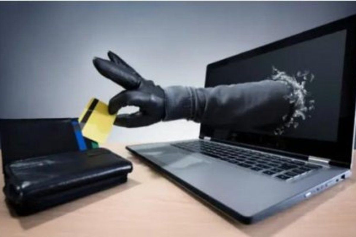 الأمن السيبراني السعودي يطلب من جميع السعوديين والمقيمين عدم استخدام هذه النسخة من واتساب..لهذا السبب