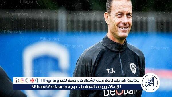 أوجسبورج يُنهي عقد مدربه جيس ثوروب والمدير الرياضي ماريكو يورنديتش