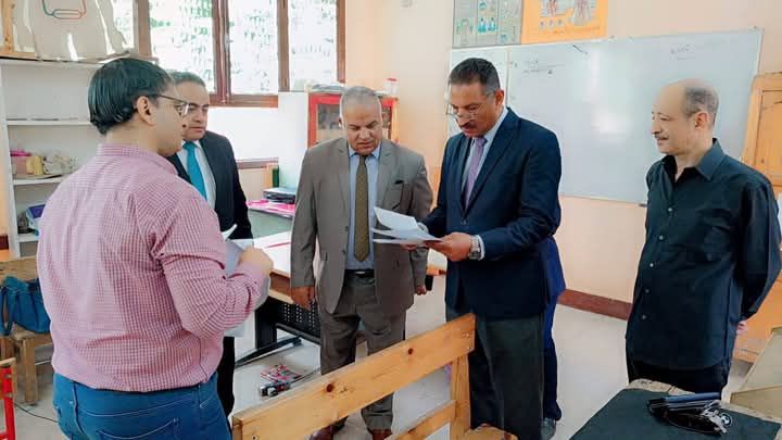 جولة تفقدية لمسؤولي التعليم بالفيوم لمتابعة سير امتحانات نهاية العام