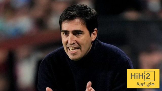 فريق سعودي يسعى للتعاقد مع مدرب بورنموث