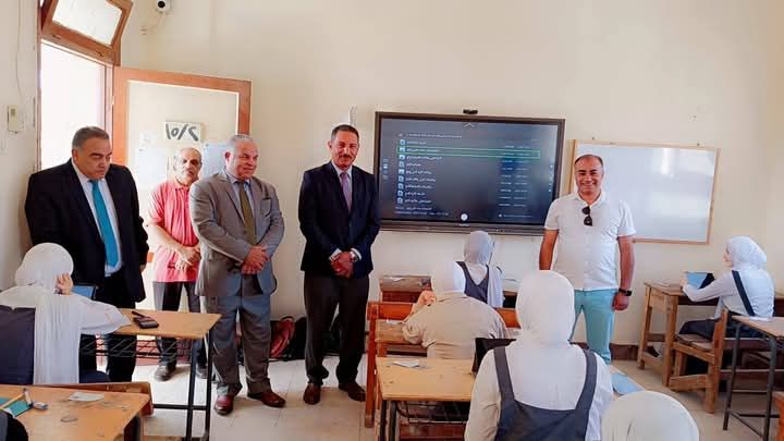 جولة تفقدية لمسؤولي التعليم بالفيوم لمتابعة سير امتحانات نهاية العام