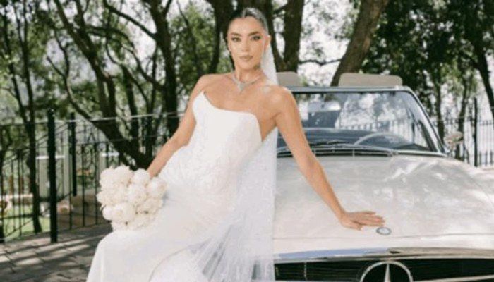 الممثلة اللبنانية ستيفاني عطالله تتألق بإطلالة أوروبية راقية في حفل زفافها ببيروت