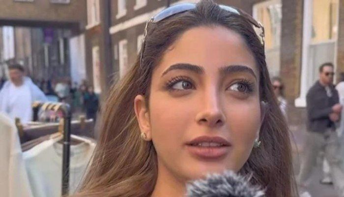 تشابه لافت مع منى زكي.. لي لي أحمد حلمي تخطف الأنظار في ظهور إعلامي مميز