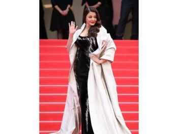 شاهد .. ما قصة هذه الآية على ملابس آيشواريا راي ؟