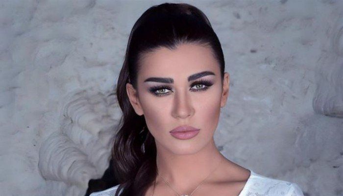 نادين الراسي: طليقي الأول "رجل" والثاني "ذكر".. وأتمنى لابني زوجة مثلي