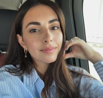 شاهد .. ملكة جمال لبنان السابقة برشاقة واضحة.. وهكذا أطلت بملابس السباحة