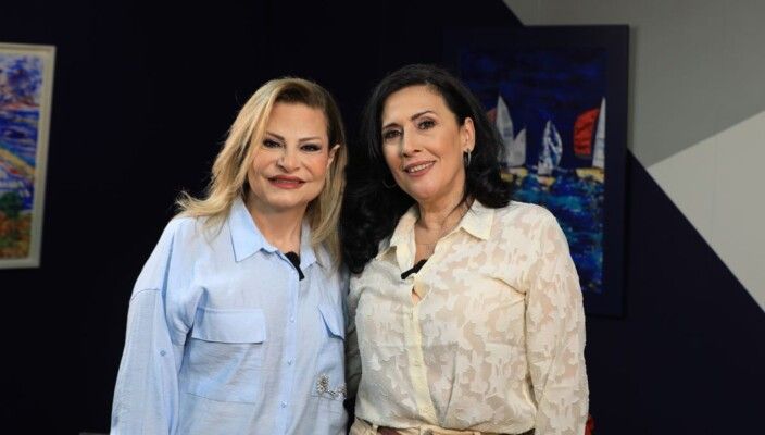 شاهد .. جوليا قصار: ما يحدث في لبنان "معجزة"... أبكي كثيرًا وأقول "بحبك" لهذا الشخص